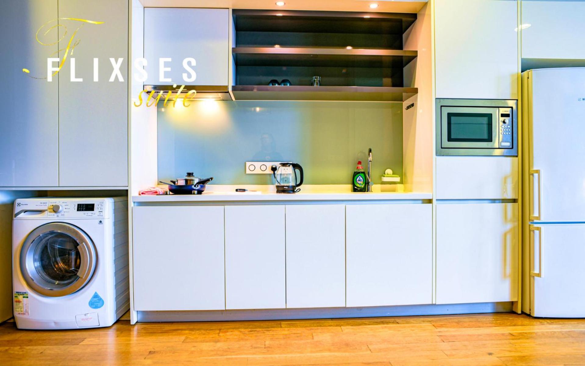 Flixses Suites At Platinum Klcc クアラルンプール エクステリア 写真